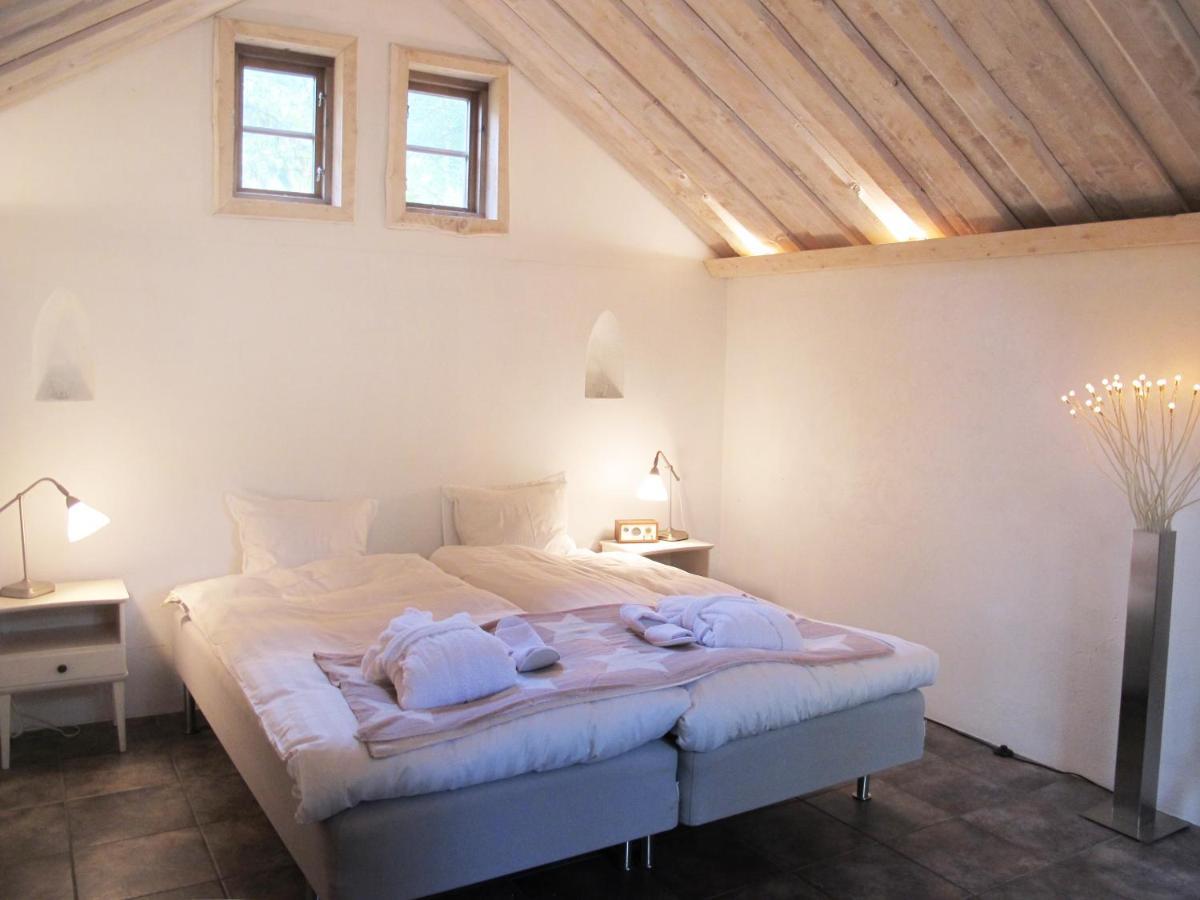 Noesundsgarden Hotell & Vandrarhem Bagian luar foto