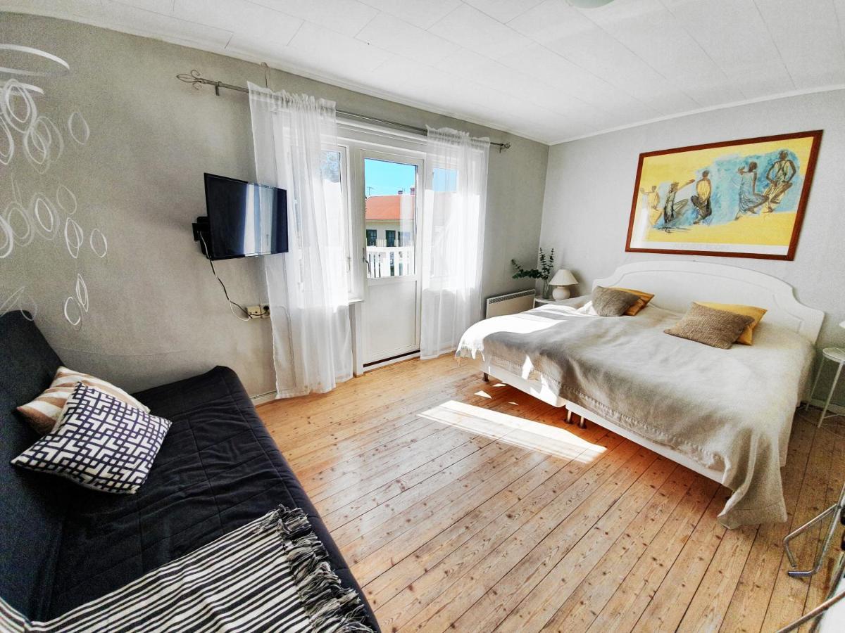 Noesundsgarden Hotell & Vandrarhem Bagian luar foto