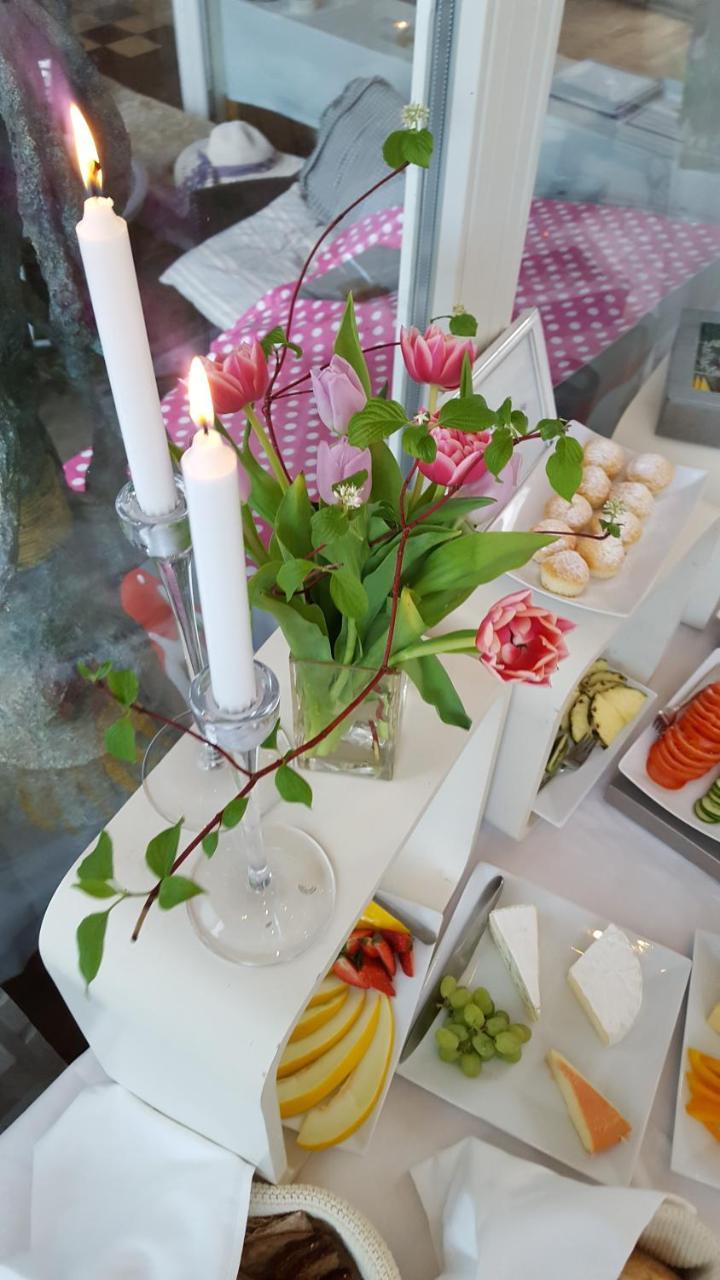 Noesundsgarden Hotell & Vandrarhem Bagian luar foto